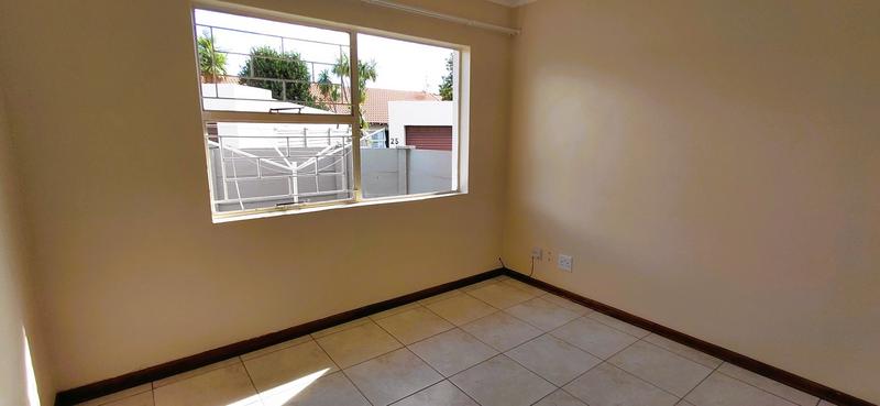 2 Bedroom Property for Sale in Langenhovenpark Free State